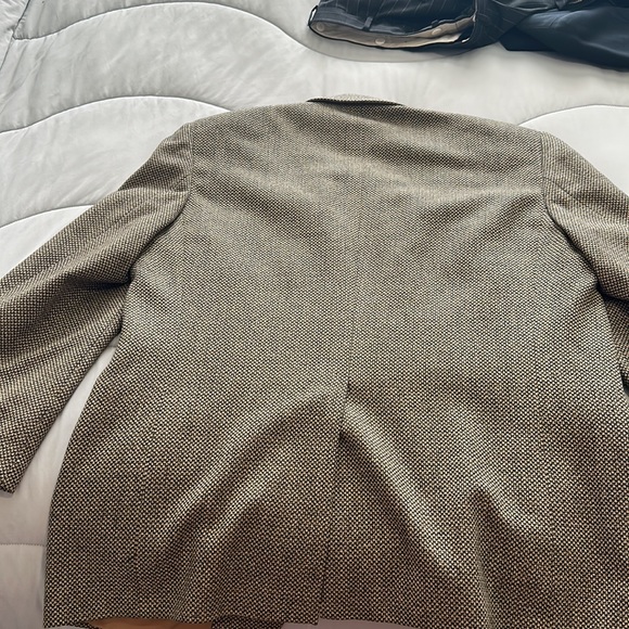 Samuelsohn Sport Coat - Picture 4 of 4